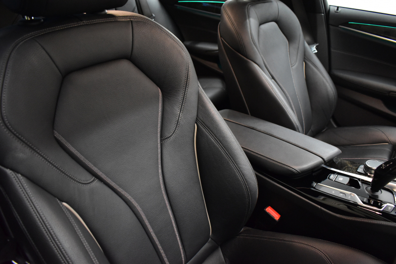 BMW 5シリーズ 530e Mｽﾎﾟｰﾂ PHEV ｲﾉﾍﾞｰｼｮﾝP 全席ﾋｰﾀｰ付黒革 HUD ｱﾀﾞﾌﾟﾃｨﾌﾞLEDﾍｯﾄﾞﾗｲﾄ 追従ACC 車線変更警告 ｼﾞｪｽﾁｬｰC ﾀｯﾁﾊﾟﾈﾙ対応iﾄﾞﾗｲﾌﾞHDDﾅﾋﾞﾌﾙｾｸﾞ 3Dﾋﾞｭｰ Pｱｼｽﾄﾌﾟﾗｽ 電動ﾄﾗﾝｸ  19AW 2年保証