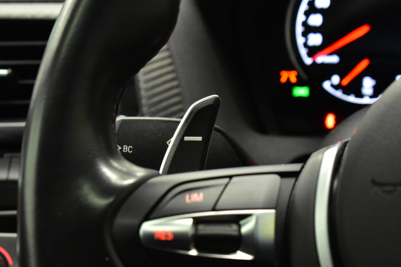 BMW Mシリーズ M2 MDCT 7速DCT LCI後期 ｾﾚｸﾄP ｻﾝﾙｰﾌ ﾊｰﾏﾝｶｰﾄﾞﾝ ﾌﾙｾｸﾞTV ﾋｰﾀｰ付黒革 LEDﾍｯﾄﾞﾗｲﾄ&ﾃｰﾙ ﾀｯﾁﾊﾟﾈﾙHDDﾅﾋﾞ Bｶﾒﾗ ﾘｱPDC 19AW 車線逸脱&歩行者警告 衝突軽減ﾌﾞﾚｰｷ ｶｰﾎﾞﾝｲﾝﾃﾘｱ 2年保証