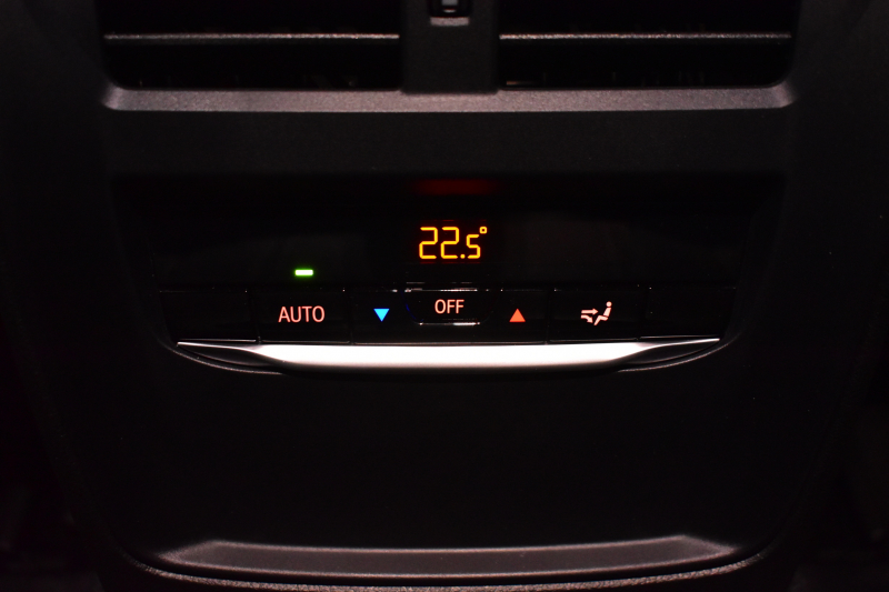 BMW Mシリーズ M2ｸｰﾍﾟ 6速MT 新車保証R8年4月迄 ｶｰﾎﾞﾝﾙｰﾌ ﾊｲﾗｲﾝP ｶｰﾌﾞﾄﾞﾃﾞｨｽﾌﾟﾚｲ ﾋｰﾀｰ付黒革Mｽﾎﾟｰﾂｼｰﾄ(専用ﾊｲﾗｲﾄ付) ｶｰﾎﾞﾝｲﾝﾃﾘｱﾄﾘﾑ 可変Mｻｽ Mｺﾝﾊﾟｳﾝﾄﾞﾌﾞﾚｰｷ HUD BMWﾗｲﾌﾞｺｯｸﾋﾟｯﾄ ﾅﾋﾞ ｱｯﾌﾟﾙｶｰﾌﾟﾚｲ LEDﾍｯﾄﾞﾗｲﾄ 2年保証