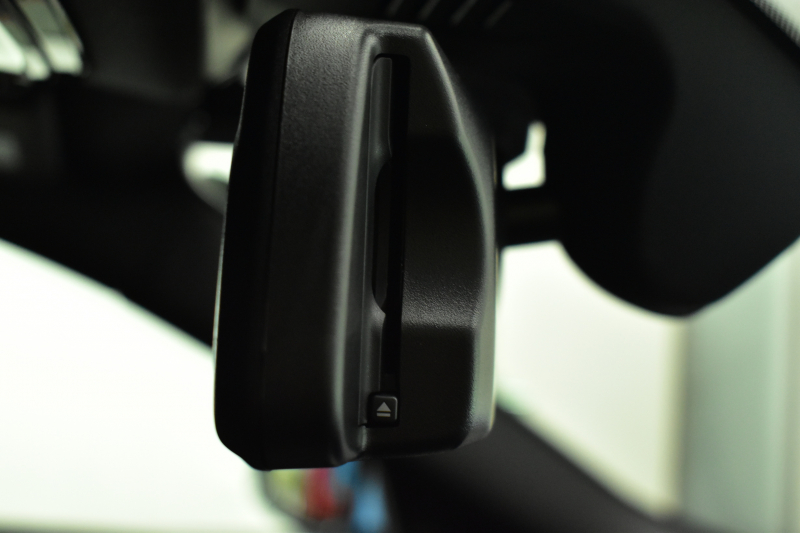 BMW Mシリーズ M2ｸｰﾍﾟ 6速MT 新車保証R8年4月迄 ｶｰﾎﾞﾝﾙｰﾌ ﾊｲﾗｲﾝP ｶｰﾌﾞﾄﾞﾃﾞｨｽﾌﾟﾚｲ ﾋｰﾀｰ付黒革Mｽﾎﾟｰﾂｼｰﾄ(専用ﾊｲﾗｲﾄ付) ｶｰﾎﾞﾝｲﾝﾃﾘｱﾄﾘﾑ 可変Mｻｽ Mｺﾝﾊﾟｳﾝﾄﾞﾌﾞﾚｰｷ HUD BMWﾗｲﾌﾞｺｯｸﾋﾟｯﾄ ﾅﾋﾞ ｱｯﾌﾟﾙｶｰﾌﾟﾚｲ LEDﾍｯﾄﾞﾗｲﾄ 2年保証