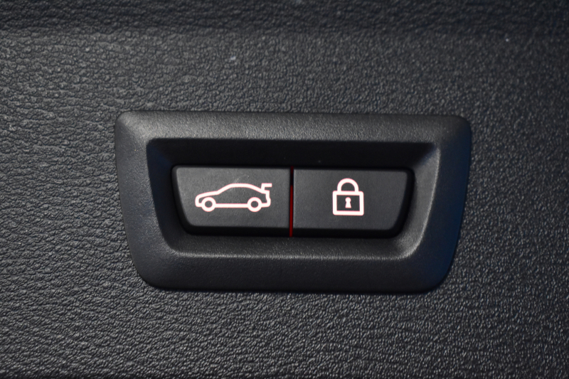 BMW X1 Xdrive18d Xﾗｲﾝ 期間限定特別掲載 4WD ﾊｲﾗｲﾝ&ｺﾝﾌｫｰﾄ&ｱﾄﾞﾊﾞﾝｽﾄﾞｱｸﾃｨﾌﾞｾｰﾌﾃｨP 追従ACC HUD ﾋｰﾀｰ付電動ｵｲｽﾀｰﾚｻﾞｰ LEDﾍｯﾄﾞﾗｲﾄ 18AW 衝突軽減B ﾀｯﾁﾊﾟﾈﾙﾅﾋﾞ Bｶﾒﾗ 前後PDC Pｱｼｽﾄ 電動Rｹﾞｰﾄ ｽﾏｰﾄｷｰ  2年保証