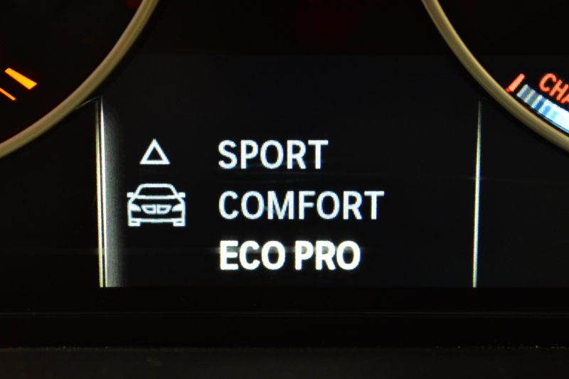 BMW X1 Xdrive18d Xﾗｲﾝ 期間限定特別掲載 4WD ﾊｲﾗｲﾝ&ｺﾝﾌｫｰﾄ&ｱﾄﾞﾊﾞﾝｽﾄﾞｱｸﾃｨﾌﾞｾｰﾌﾃｨP 追従ACC HUD ﾋｰﾀｰ付電動ｵｲｽﾀｰﾚｻﾞｰ LEDﾍｯﾄﾞﾗｲﾄ 18AW 衝突軽減B ﾀｯﾁﾊﾟﾈﾙﾅﾋﾞ Bｶﾒﾗ 前後PDC Pｱｼｽﾄ 電動Rｹﾞｰﾄ ｽﾏｰﾄｷｰ  2年保証