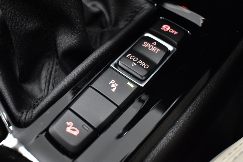 BMW X1 Xdrive18d Xﾗｲﾝ 期間限定特別掲載 4WD ﾊｲﾗｲﾝ&ｺﾝﾌｫｰﾄ&ｱﾄﾞﾊﾞﾝｽﾄﾞｱｸﾃｨﾌﾞｾｰﾌﾃｨP 追従ACC HUD ﾋｰﾀｰ付電動ｵｲｽﾀｰﾚｻﾞｰ LEDﾍｯﾄﾞﾗｲﾄ 18AW 衝突軽減B ﾀｯﾁﾊﾟﾈﾙﾅﾋﾞ Bｶﾒﾗ 前後PDC Pｱｼｽﾄ 電動Rｹﾞｰﾄ ｽﾏｰﾄｷｰ  2年保証