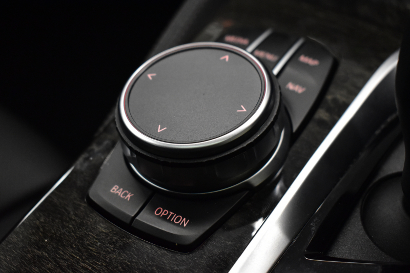 BMW 5シリーズ 540i Xﾄﾞﾗｲﾌﾞ Mｽﾎﾟｰﾂ 型式変更後ﾓﾃﾞﾙ 4WD ｺﾝﾌｫｰﾄ&ｾﾚｸﾄ&ﾊｲﾗｲﾝP ﾗｲﾌﾞｺｯｸﾋﾟｯﾄ ｻﾝﾙｰﾌ harman/kardon Fﾍﾞﾝﾁﾚｰｼｮﾝ&ﾏｯｻｰｼﾞ 全席ﾋｰﾀｰ付黒革 Mｽﾎﾟｰﾂﾌﾞﾚｰｷ LEDﾍｯﾄﾞ 液晶ﾒｰﾀｰ ACC HUD LCW  ﾀｯﾁﾊﾟﾈﾙﾅﾋﾞ全周囲ｶﾒﾗ ﾌﾙｾｸﾞ 2年保証