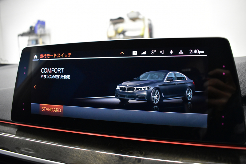 BMW 5シリーズ 540i Xﾄﾞﾗｲﾌﾞ Mｽﾎﾟｰﾂ 型式変更後ﾓﾃﾞﾙ 4WD ｺﾝﾌｫｰﾄ&ｾﾚｸﾄ&ﾊｲﾗｲﾝP ﾗｲﾌﾞｺｯｸﾋﾟｯﾄ ｻﾝﾙｰﾌ harman/kardon Fﾍﾞﾝﾁﾚｰｼｮﾝ&ﾏｯｻｰｼﾞ 全席ﾋｰﾀｰ付黒革 Mｽﾎﾟｰﾂﾌﾞﾚｰｷ LEDﾍｯﾄﾞ 液晶ﾒｰﾀｰ ACC HUD LCW  ﾀｯﾁﾊﾟﾈﾙﾅﾋﾞ全周囲ｶﾒﾗ ﾌﾙｾｸﾞ 2年保証