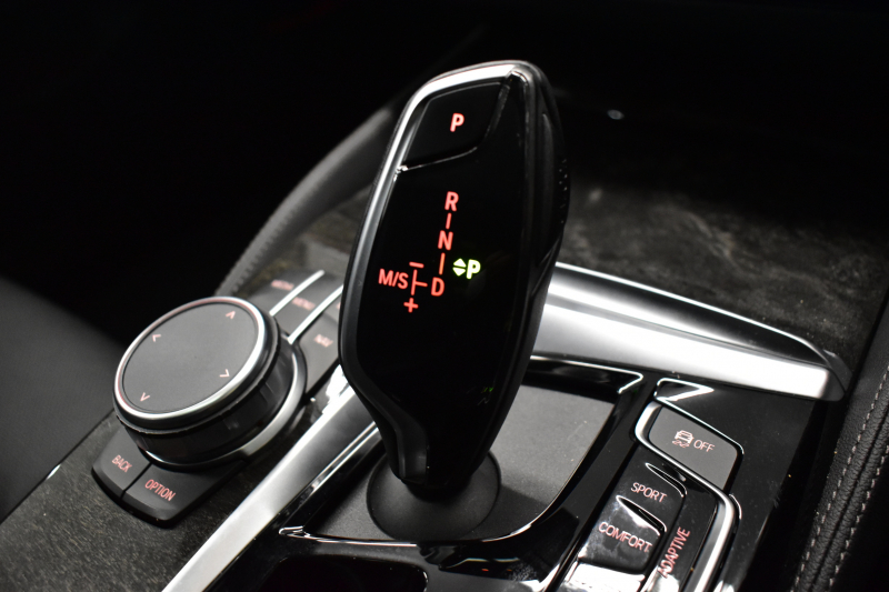 BMW 5シリーズ 540i Xﾄﾞﾗｲﾌﾞ Mｽﾎﾟｰﾂ 型式変更後ﾓﾃﾞﾙ 4WD ｺﾝﾌｫｰﾄ&ｾﾚｸﾄ&ﾊｲﾗｲﾝP ﾗｲﾌﾞｺｯｸﾋﾟｯﾄ ｻﾝﾙｰﾌ harman/kardon Fﾍﾞﾝﾁﾚｰｼｮﾝ&ﾏｯｻｰｼﾞ 全席ﾋｰﾀｰ付黒革 Mｽﾎﾟｰﾂﾌﾞﾚｰｷ LEDﾍｯﾄﾞ 液晶ﾒｰﾀｰ ACC HUD LCW  ﾀｯﾁﾊﾟﾈﾙﾅﾋﾞ全周囲ｶﾒﾗ ﾌﾙｾｸﾞ 2年保証