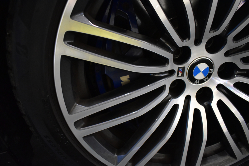 BMW 5シリーズ 540i Xﾄﾞﾗｲﾌﾞ Mｽﾎﾟｰﾂ 型式変更後ﾓﾃﾞﾙ 4WD ｺﾝﾌｫｰﾄ&ｾﾚｸﾄ&ﾊｲﾗｲﾝP ﾗｲﾌﾞｺｯｸﾋﾟｯﾄ ｻﾝﾙｰﾌ harman/kardon Fﾍﾞﾝﾁﾚｰｼｮﾝ&ﾏｯｻｰｼﾞ 全席ﾋｰﾀｰ付黒革 Mｽﾎﾟｰﾂﾌﾞﾚｰｷ LEDﾍｯﾄﾞ 液晶ﾒｰﾀｰ ACC HUD LCW  ﾀｯﾁﾊﾟﾈﾙﾅﾋﾞ全周囲ｶﾒﾗ ﾌﾙｾｸﾞ 2年保証