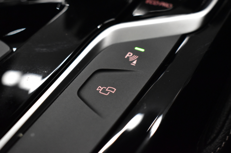 BMW 5シリーズ 540i Xﾄﾞﾗｲﾌﾞ Mｽﾎﾟｰﾂ 型式変更後ﾓﾃﾞﾙ 4WD ｺﾝﾌｫｰﾄ&ｾﾚｸﾄ&ﾊｲﾗｲﾝP ﾗｲﾌﾞｺｯｸﾋﾟｯﾄ ｻﾝﾙｰﾌ harman/kardon Fﾍﾞﾝﾁﾚｰｼｮﾝ&ﾏｯｻｰｼﾞ 全席ﾋｰﾀｰ付黒革 Mｽﾎﾟｰﾂﾌﾞﾚｰｷ LEDﾍｯﾄﾞ 液晶ﾒｰﾀｰ ACC HUD LCW  ﾀｯﾁﾊﾟﾈﾙﾅﾋﾞ全周囲ｶﾒﾗ ﾌﾙｾｸﾞ 2年保証