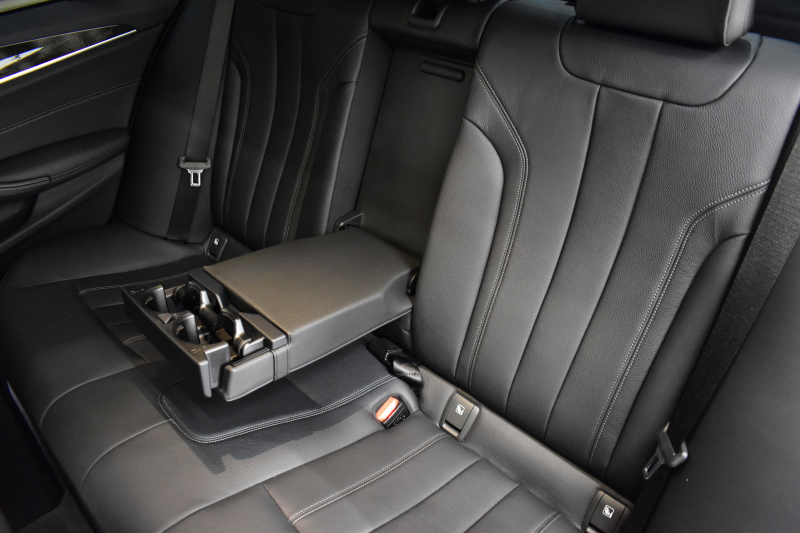 BMW 5シリーズ 540i Xﾄﾞﾗｲﾌﾞ Mｽﾎﾟｰﾂ 型式変更後ﾓﾃﾞﾙ 4WD ｺﾝﾌｫｰﾄ&ｾﾚｸﾄ&ﾊｲﾗｲﾝP ﾗｲﾌﾞｺｯｸﾋﾟｯﾄ ｻﾝﾙｰﾌ harman/kardon Fﾍﾞﾝﾁﾚｰｼｮﾝ&ﾏｯｻｰｼﾞ 全席ﾋｰﾀｰ付黒革 Mｽﾎﾟｰﾂﾌﾞﾚｰｷ LEDﾍｯﾄﾞ 液晶ﾒｰﾀｰ ACC HUD LCW  ﾀｯﾁﾊﾟﾈﾙﾅﾋﾞ全周囲ｶﾒﾗ ﾌﾙｾｸﾞ 2年保証