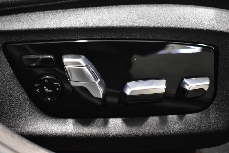 BMW 5シリーズ 540i Xﾄﾞﾗｲﾌﾞ Mｽﾎﾟｰﾂ 型式変更後ﾓﾃﾞﾙ 4WD ｺﾝﾌｫｰﾄ&ｾﾚｸﾄ&ﾊｲﾗｲﾝP ﾗｲﾌﾞｺｯｸﾋﾟｯﾄ ｻﾝﾙｰﾌ harman/kardon Fﾍﾞﾝﾁﾚｰｼｮﾝ&ﾏｯｻｰｼﾞ 全席ﾋｰﾀｰ付黒革 Mｽﾎﾟｰﾂﾌﾞﾚｰｷ LEDﾍｯﾄﾞ 液晶ﾒｰﾀｰ ACC HUD LCW  ﾀｯﾁﾊﾟﾈﾙﾅﾋﾞ全周囲ｶﾒﾗ ﾌﾙｾｸﾞ 2年保証