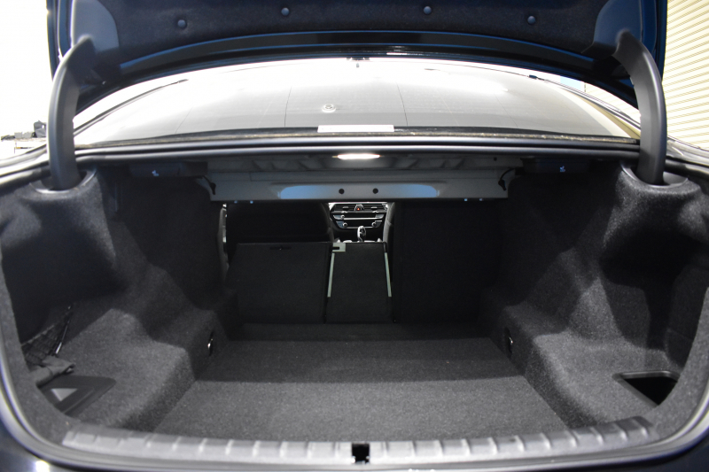 BMW 5シリーズ 540i Xﾄﾞﾗｲﾌﾞ Mｽﾎﾟｰﾂ 型式変更後ﾓﾃﾞﾙ 4WD ｺﾝﾌｫｰﾄ&ｾﾚｸﾄ&ﾊｲﾗｲﾝP ﾗｲﾌﾞｺｯｸﾋﾟｯﾄ ｻﾝﾙｰﾌ harman/kardon Fﾍﾞﾝﾁﾚｰｼｮﾝ&ﾏｯｻｰｼﾞ 全席ﾋｰﾀｰ付黒革 Mｽﾎﾟｰﾂﾌﾞﾚｰｷ LEDﾍｯﾄﾞ 液晶ﾒｰﾀｰ ACC HUD LCW  ﾀｯﾁﾊﾟﾈﾙﾅﾋﾞ全周囲ｶﾒﾗ ﾌﾙｾｸﾞ 2年保証