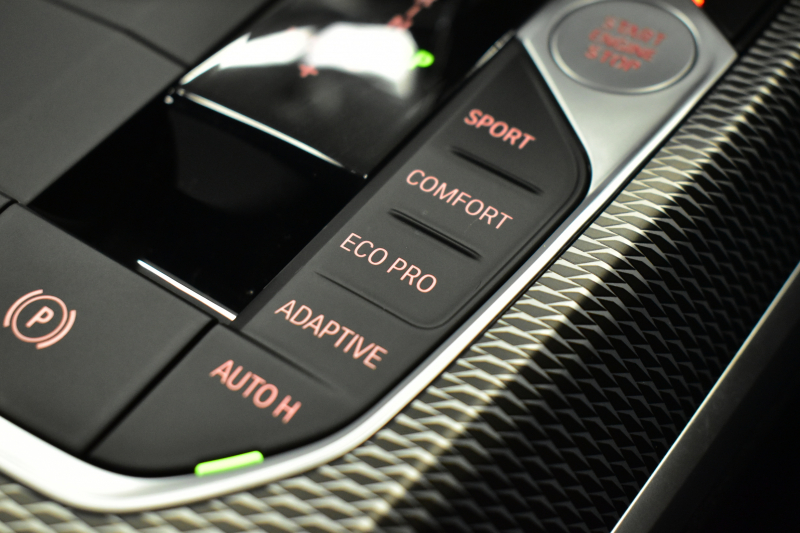 BMW 3シリーズ M340i Xﾄﾞﾗｲﾌﾞ ﾂｰﾘﾝｸﾞ ｲﾉﾍﾞｰｼｮﾝP ﾋｰﾀｰ付黒革Mｽﾎﾟｰﾂｼｰﾄ ACC HUD ﾚｰｻﾞｰLEDﾗｲﾄ 可変Mｻｽ 19AW Mｽﾎﾟｰﾂﾚｯﾄﾞﾌﾞﾚｰｷ ｼﾞｪｽﾁｬｰC付ﾀｯﾁﾊﾟﾈﾙﾅﾋﾞ全周囲ｶﾒﾗ駐車ｱｼｽﾄ ﾊｰﾏﾝｶｰﾄﾞﾝ 側面衝突&車線変更&逸脱警告 2年保証