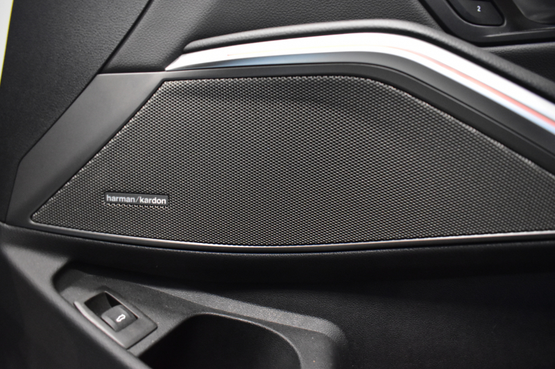 BMW 3シリーズ 330iﾂｰﾘﾝｸﾞ Mｽﾎﾟｰﾂ 高出力 ｲﾉﾍﾞｰｼｮﾝ&ﾊｲﾗｲﾝ&ｻｳﾝﾄﾞ＆ｺﾝﾌｫｰﾄP ﾚｰｻﾞｰLEDﾗｲﾄ ﾋｰﾀｰ付黒革 ACC HUD 19AW Mｽﾎﾟｰﾂﾌﾞﾚｰｷ ﾊﾟｰｷﾝｸﾞｱｼｽﾄ+ 全周囲ｶﾒﾗ ｼﾞｪｽﾁｬｰC対応ﾀｯﾁﾊﾟﾈﾙﾅﾋﾞ ｱｯﾌﾟﾙｶｰﾌﾟﾚｲ 電動Rｹﾞｰﾄ ﾜｲﾔﾚｽ充電2年保証