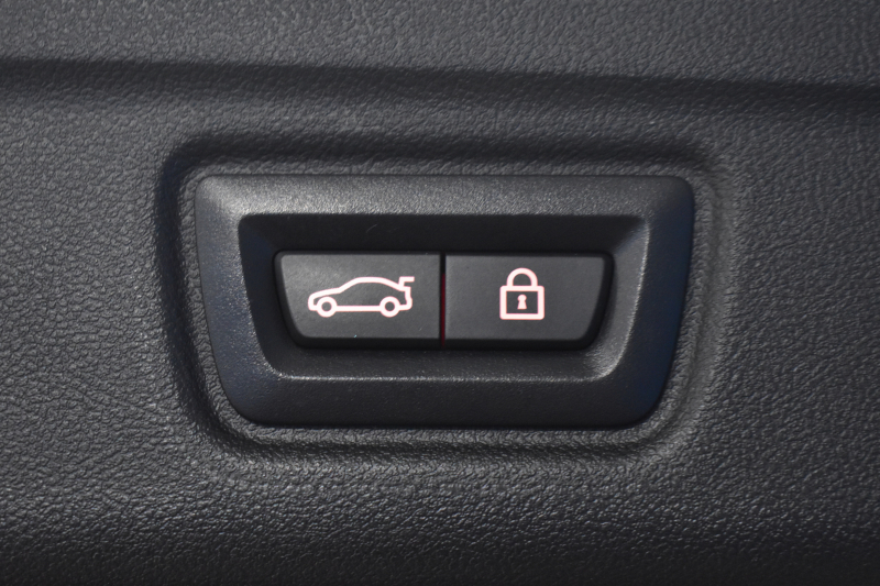 BMW 3シリーズ 330iﾂｰﾘﾝｸﾞ Mｽﾎﾟｰﾂ 高出力 ｲﾉﾍﾞｰｼｮﾝ&ﾊｲﾗｲﾝ&ｻｳﾝﾄﾞ＆ｺﾝﾌｫｰﾄP ﾚｰｻﾞｰLEDﾗｲﾄ ﾋｰﾀｰ付黒革 ACC HUD 19AW Mｽﾎﾟｰﾂﾌﾞﾚｰｷ ﾊﾟｰｷﾝｸﾞｱｼｽﾄ+ 全周囲ｶﾒﾗ ｼﾞｪｽﾁｬｰC対応ﾀｯﾁﾊﾟﾈﾙﾅﾋﾞ ｱｯﾌﾟﾙｶｰﾌﾟﾚｲ 電動Rｹﾞｰﾄ ﾜｲﾔﾚｽ充電2年保証