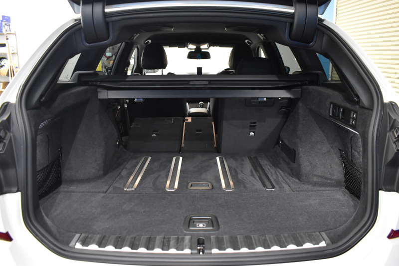 BMW 3シリーズ 330iﾂｰﾘﾝｸﾞ Mｽﾎﾟｰﾂ 高出力 ｲﾉﾍﾞｰｼｮﾝ&ﾊｲﾗｲﾝ&ｻｳﾝﾄﾞ＆ｺﾝﾌｫｰﾄP ﾚｰｻﾞｰLEDﾗｲﾄ ﾋｰﾀｰ付黒革 ACC HUD 19AW Mｽﾎﾟｰﾂﾌﾞﾚｰｷ ﾊﾟｰｷﾝｸﾞｱｼｽﾄ+ 全周囲ｶﾒﾗ ｼﾞｪｽﾁｬｰC対応ﾀｯﾁﾊﾟﾈﾙﾅﾋﾞ ｱｯﾌﾟﾙｶｰﾌﾟﾚｲ 電動Rｹﾞｰﾄ ﾜｲﾔﾚｽ充電2年保証