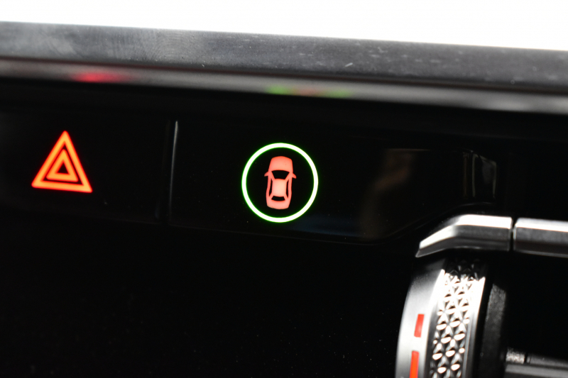 BMW 4シリーズ M440i xDriveｶﾌﾞﾘｵﾚ 1ｵｰﾅｰ ﾋｰﾀｰ付赤革 ﾋﾟｱﾉﾌﾞﾗｯｸｲﾝﾃﾘｱﾄﾘﾑ ｴｱｶﾗｰ ﾚｰｻﾞｰLEDﾍｯﾄﾞﾗｲﾄ HUD Mｽﾎﾟｰﾂﾃﾞﾌ&ﾌﾞﾚｰｷ 可変Mｻｽ ﾗｲﾌﾞｺｯｸﾋﾟｯﾄﾀｯﾁﾊﾟﾈﾙﾅﾋﾞ全周囲ｶﾒﾗ Pｱｼｽﾄ LCW Apple Car Play ﾌﾙｾｸﾞ harman/kardon 19AW 2年保証