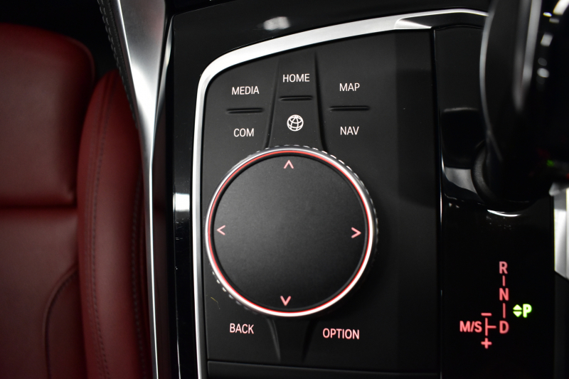 BMW 4シリーズ M440i xDriveｶﾌﾞﾘｵﾚ 1ｵｰﾅｰ ﾋｰﾀｰ付赤革 ﾋﾟｱﾉﾌﾞﾗｯｸｲﾝﾃﾘｱﾄﾘﾑ ｴｱｶﾗｰ ﾚｰｻﾞｰLEDﾍｯﾄﾞﾗｲﾄ HUD Mｽﾎﾟｰﾂﾃﾞﾌ&ﾌﾞﾚｰｷ 可変Mｻｽ ﾗｲﾌﾞｺｯｸﾋﾟｯﾄﾀｯﾁﾊﾟﾈﾙﾅﾋﾞ全周囲ｶﾒﾗ Pｱｼｽﾄ LCW Apple Car Play ﾌﾙｾｸﾞ harman/kardon 19AW 2年保証