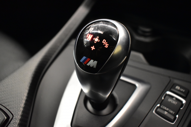 BMW Mシリーズ M2ｸｰﾍﾟ MDCT 7速DCT harman/kardon ﾋｰﾀｰ付黒革 LEDﾘﾝｸﾞｷｾﾉﾝﾍｯﾄﾞﾗｲﾄ ﾀｯﾁﾊﾟｯﾄﾞHDDﾅﾋﾞ 19AW  車線逸脱&歩行者警告 衝突軽減ﾌﾞﾚｰｷ ｶｰﾎﾞﾝｲﾝﾃﾘｱ Bｶﾒﾗ iｽﾄｯﾌﾟ ｽﾏｰﾄｷｰ 2年保証