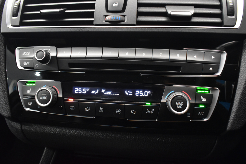 BMW Mシリーズ M2ｸｰﾍﾟ MDCT 7速DCT harman/kardon ﾋｰﾀｰ付黒革 LEDﾘﾝｸﾞｷｾﾉﾝﾍｯﾄﾞﾗｲﾄ ﾀｯﾁﾊﾟｯﾄﾞHDDﾅﾋﾞ 19AW  車線逸脱&歩行者警告 衝突軽減ﾌﾞﾚｰｷ ｶｰﾎﾞﾝｲﾝﾃﾘｱ Bｶﾒﾗ iｽﾄｯﾌﾟ ｽﾏｰﾄｷｰ 2年保証