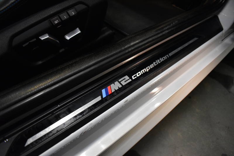 BMW Mシリーズ M2 ｺﾝﾍﾟﾃｨｼｮﾝ MDCT 7速DCT LCI後期  ﾊｰﾏﾝｶｰﾄﾞﾝ 専用410馬力ｴﾝｼﾞﾝ LEDﾍｯﾄﾞﾗｲﾄ&ﾃｰﾙ ﾋｰﾀｰ付黒革 ﾀｯﾁﾊﾟﾈﾙHDDﾅﾋﾞBｶﾒﾗ 19AW 衝突軽減B 車線逸脱＆歩行者警告 ｶｰﾎﾞﾝｲﾝﾃﾘｱ Mｼｰﾄﾍﾞﾙﾄ 2年保証