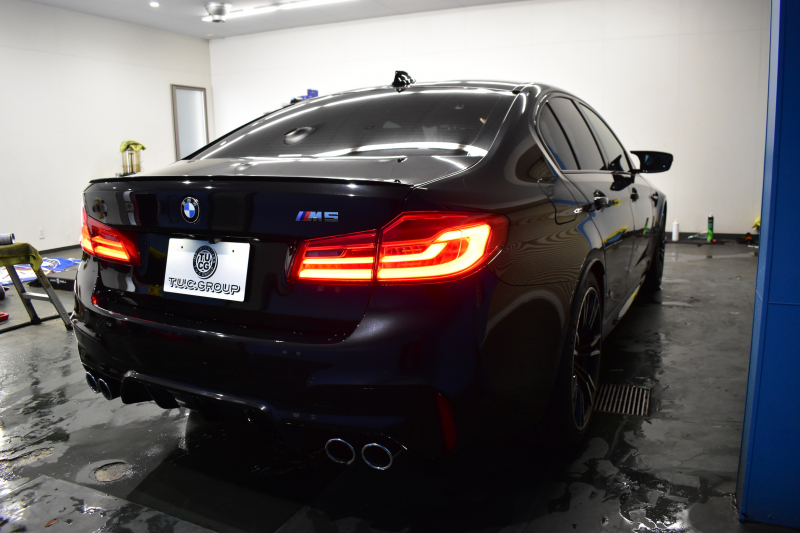 BMW Mシリーズ M5 V8ﾂｲﾝﾀｰﾎﾞ600馬力 MxDrive（4WD//2WD切替可）ｺﾝﾌｫｰﾄP  全席ﾋｰﾀｰ&前席ﾍﾞﾝﾁﾚｰｼｮﾝ&ﾏｯｻｰｼﾞ付ﾌﾞﾗｳﾝ&ﾌﾞﾗｯｸﾚｻﾞｰ ｽﾃｱﾘﾝｸﾞﾋｰﾀｰ ｱﾝﾋﾞｴﾝﾄｴｱP  追従ACC LCW LEDﾍｯﾄﾞﾗｲﾄ HUD 液晶ﾒｰﾀｰ 3Dﾋﾞｭｰ 20AW 2年保証