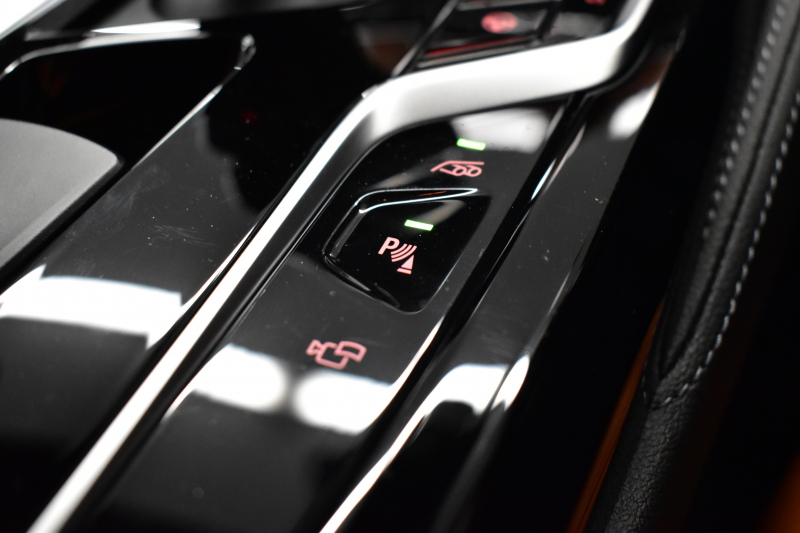 BMW Mシリーズ M5 V8ﾂｲﾝﾀｰﾎﾞ600馬力 MxDrive（4WD//2WD切替可）ｺﾝﾌｫｰﾄP  全席ﾋｰﾀｰ&前席ﾍﾞﾝﾁﾚｰｼｮﾝ&ﾏｯｻｰｼﾞ付ﾌﾞﾗｳﾝ&ﾌﾞﾗｯｸﾚｻﾞｰ ｽﾃｱﾘﾝｸﾞﾋｰﾀｰ ｱﾝﾋﾞｴﾝﾄｴｱP  追従ACC LCW LEDﾍｯﾄﾞﾗｲﾄ HUD 液晶ﾒｰﾀｰ 3Dﾋﾞｭｰ 20AW 2年保証