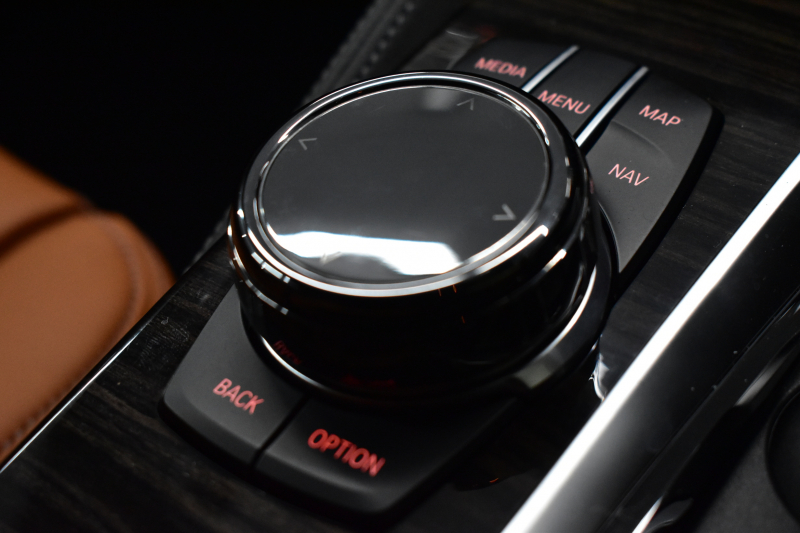 BMW Mシリーズ M5 V8ﾂｲﾝﾀｰﾎﾞ600馬力 MxDrive（4WD//2WD切替可）ｺﾝﾌｫｰﾄP  全席ﾋｰﾀｰ&前席ﾍﾞﾝﾁﾚｰｼｮﾝ&ﾏｯｻｰｼﾞ付ﾌﾞﾗｳﾝ&ﾌﾞﾗｯｸﾚｻﾞｰ ｽﾃｱﾘﾝｸﾞﾋｰﾀｰ ｱﾝﾋﾞｴﾝﾄｴｱP  追従ACC LCW LEDﾍｯﾄﾞﾗｲﾄ HUD 液晶ﾒｰﾀｰ 3Dﾋﾞｭｰ 20AW 2年保証