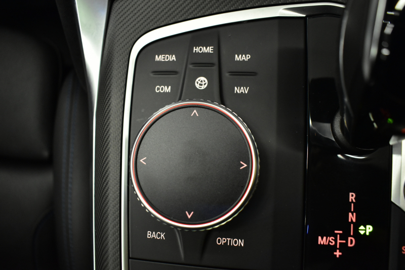 BMW 3シリーズ M340i Xﾄﾞﾗｲﾌﾞ ﾂｰﾘﾝｸﾞ ｲﾉﾍﾞｰｼｮﾝP ﾊﾟﾉﾗﾏｻﾝﾙｰﾌ KW車高調 M Performanceｶｰﾎﾞﾝｲﾝﾃﾘｱ ｲﾉﾍﾞｰｼｮﾝP ﾋｰﾀｰ付黒革 ACC HUD ﾚｰｻﾞｰLEDﾗｲﾄ ﾚｲｽﾞ19AW ｼﾞｪｽﾁｬｰC付ﾀｯﾁﾊﾟﾈﾙﾅﾋﾞ全周囲ｶﾒﾗ駐車ｱｼｽﾄ ﾊｰﾏﾝｶｰﾄﾞﾝ 車線変更&逸脱警告 2年保証