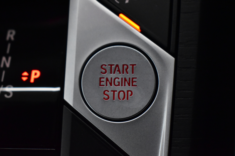 BMW 3シリーズ 320d Xﾄﾞﾗｲﾌﾞ Mｽﾎﾟｰﾂ ｺﾝﾌｫｰﾄP 4WD LCI後期 新車保証R8年4月迄 ｶｰﾌﾞﾄﾞﾃﾞｨｽﾌﾟﾚｲ ﾋｰﾀｰ付白革 LEDﾍｯﾄﾞﾗｲﾄ 19AW Pｱｼｽﾄﾌﾟﾗｽ 3Dﾋﾞｭｰ全周囲ｶﾒﾗ BMWﾗｲﾌﾞｺｯｸﾋﾟｯﾄ ｱｯﾌﾟﾙｶｰﾌﾟﾚｲ  ACC HUD 車線変更&逸脱&歩行者警告 KW車高調 2年保証