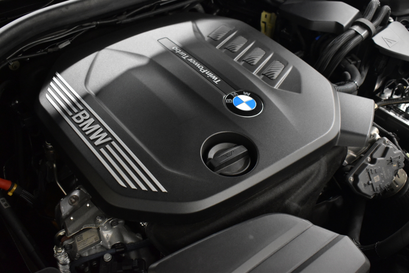 BMW 3シリーズ 320d Xﾄﾞﾗｲﾌﾞ Mｽﾎﾟｰﾂ ｺﾝﾌｫｰﾄP 4WD LCI後期 新車保証R8年4月迄 ｶｰﾌﾞﾄﾞﾃﾞｨｽﾌﾟﾚｲ ﾋｰﾀｰ付白革 LEDﾍｯﾄﾞﾗｲﾄ 19AW Pｱｼｽﾄﾌﾟﾗｽ 3Dﾋﾞｭｰ全周囲ｶﾒﾗ BMWﾗｲﾌﾞｺｯｸﾋﾟｯﾄ ｱｯﾌﾟﾙｶｰﾌﾟﾚｲ  ACC HUD 車線変更&逸脱&歩行者警告 KW車高調 2年保証