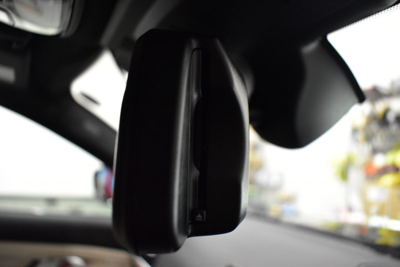 BMW 3シリーズ 320d Xﾄﾞﾗｲﾌﾞ Mｽﾎﾟｰﾂ ｺﾝﾌｫｰﾄP 4WD LCI後期 新車保証R8年4月迄 ｶｰﾌﾞﾄﾞﾃﾞｨｽﾌﾟﾚｲ ﾋｰﾀｰ付白革 LEDﾍｯﾄﾞﾗｲﾄ 19AW Pｱｼｽﾄﾌﾟﾗｽ 3Dﾋﾞｭｰ全周囲ｶﾒﾗ BMWﾗｲﾌﾞｺｯｸﾋﾟｯﾄ ｱｯﾌﾟﾙｶｰﾌﾟﾚｲ  ACC HUD 車線変更&逸脱&歩行者警告 KW車高調 2年保証