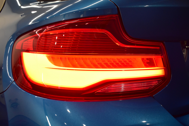 BMW Mシリーズ M2 MDCT 7速DCT LCI後期 ﾋｰﾀｰ付黒革 ﾍｷｻｺﾞﾅﾙLEDﾍｯﾄﾞﾗｲﾄ&ﾃｰﾙ ﾀｯﾁﾊﾟﾈﾙHDDﾅﾋﾞ Bｶﾒﾗ ﾘｱPDC 19AW 車線逸脱&歩行者警告 衝突軽減ﾌﾞﾚｰｷ ｶｰﾎﾞﾝｲﾝﾃﾘｱ 2年保証