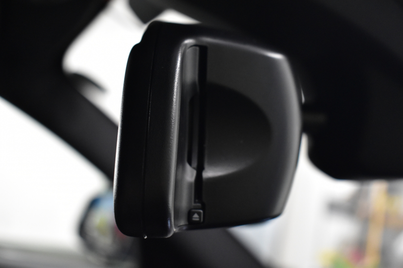 BMW Mシリーズ M2 MDCT 7速DCT LCI後期 ﾋｰﾀｰ付黒革 ﾍｷｻｺﾞﾅﾙLEDﾍｯﾄﾞﾗｲﾄ&ﾃｰﾙ ﾀｯﾁﾊﾟﾈﾙHDDﾅﾋﾞ Bｶﾒﾗ ﾘｱPDC 19AW 車線逸脱&歩行者警告 衝突軽減ﾌﾞﾚｰｷ ｶｰﾎﾞﾝｲﾝﾃﾘｱ 2年保証