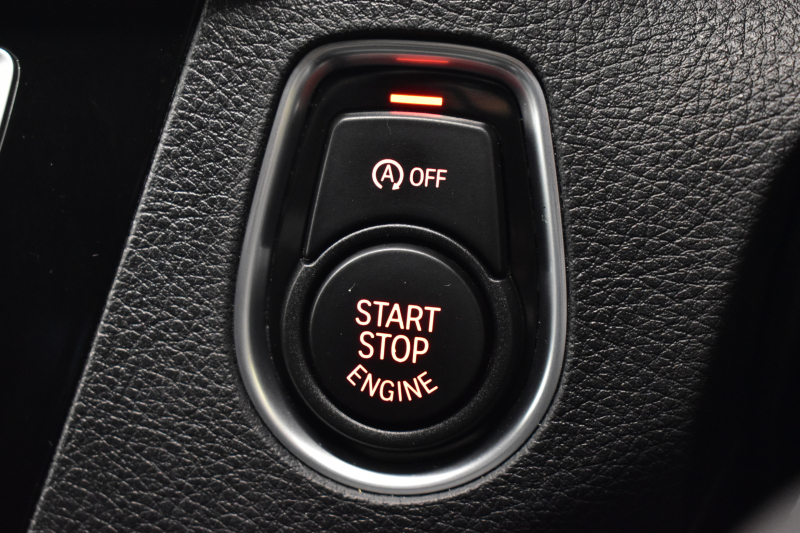 BMW Mシリーズ M2 MDCT 7速DCT LCI後期 ﾋｰﾀｰ付黒革 ﾍｷｻｺﾞﾅﾙLEDﾍｯﾄﾞﾗｲﾄ&ﾃｰﾙ ﾀｯﾁﾊﾟﾈﾙHDDﾅﾋﾞ Bｶﾒﾗ ﾘｱPDC 19AW 車線逸脱&歩行者警告 衝突軽減ﾌﾞﾚｰｷ ｶｰﾎﾞﾝｲﾝﾃﾘｱ 2年保証