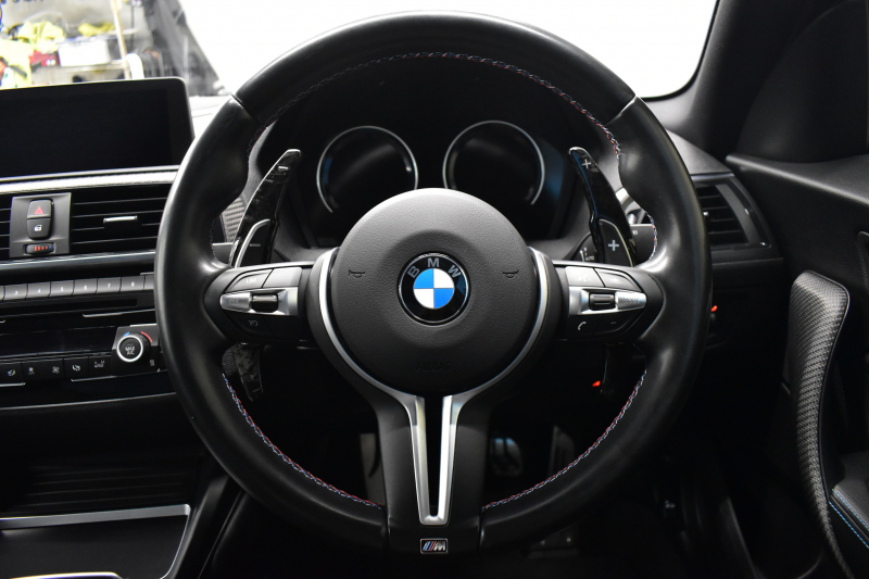 BMW Mシリーズ M2 MDCT 7速DCT LCI後期 ﾋｰﾀｰ付黒革 ﾍｷｻｺﾞﾅﾙLEDﾍｯﾄﾞﾗｲﾄ&ﾃｰﾙ ﾀｯﾁﾊﾟﾈﾙHDDﾅﾋﾞ Bｶﾒﾗ ﾘｱPDC 19AW 車線逸脱&歩行者警告 衝突軽減ﾌﾞﾚｰｷ ｶｰﾎﾞﾝｲﾝﾃﾘｱ 2年保証