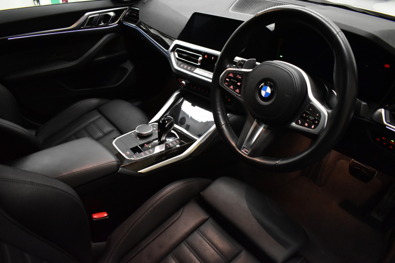 BMW 4シリーズ 420iｸﾞﾗﾝｸｰﾍﾟ Mｽﾎﾟｰﾂ ｻｳﾝﾄﾞ&ﾊｲﾗｲﾝ&ｺﾝﾌｫｰﾄP ﾋｰﾀｰ付黒革 ﾊｰﾏﾝｶｰﾄﾞﾝ 19AW LEDﾍｯﾄﾞﾗｲﾄ 追従ACC LCW ﾗｲﾌﾞｺｸﾋﾟｯﾄ ﾀｯﾁﾊﾟﾈﾙﾅﾋﾞ全周囲ｶﾒﾗ Apple Car Play ﾌﾙｾｸﾞTV  2年保証