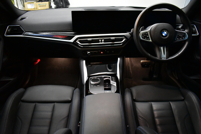 BMW 2シリーズ M240iXﾄﾞﾗｲﾌﾞ ｸｰﾍﾟ 新車保証R8年8月迄 1ｵｰﾅｰ 4WD MｽﾎﾟｰﾂｼｰﾄP ｶｰﾌﾞﾄﾞﾃﾞｨｽﾌﾟﾚｲ ﾋｰﾀｰ付黒革Mｽﾎﾟｰﾂｼｰﾄ 可変Mｻｽ Mｺﾝﾊﾟｳﾝﾄﾞﾌﾞﾚｰｷ ACC HUD BMWﾗｲﾌﾞｺｯｸﾋﾟｯﾄ ﾅﾋﾞ全周囲ｶﾒ  ｱｯﾌﾟﾙｶｰﾌﾟﾚｲ LEDﾍｯﾄﾞﾗｲﾄ Mｽﾎﾟｰﾂﾃﾞﾌ  2年保証