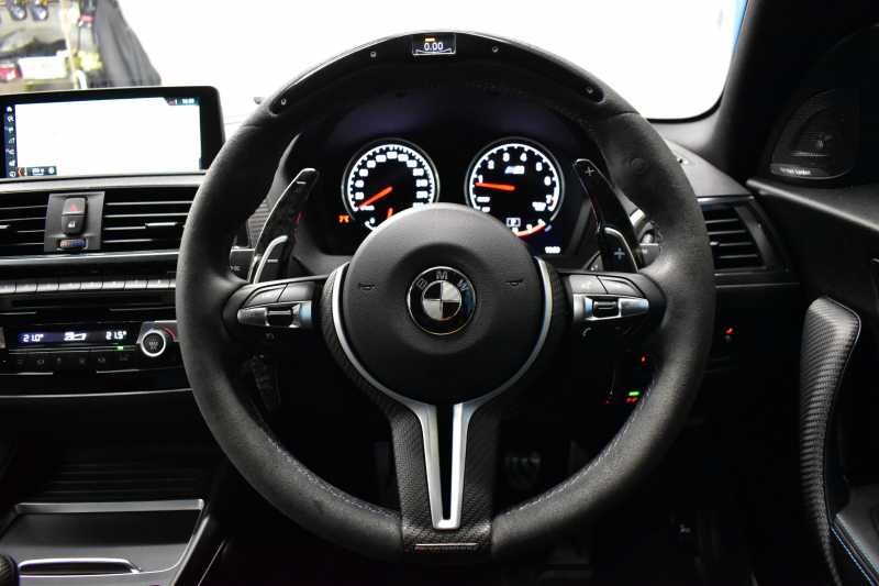 BMW Mシリーズ M2 ｸｰﾍﾟ MDCT 7速DCT LCI後期 ｾﾚｸﾄ&MﾄﾞﾗｲﾊﾞｰｽﾞP ｻﾝR 最高速270㎞/h Mﾊﾟﾌｫｽﾃｱﾘﾝｸﾞ ﾍｷｻｺﾞﾅﾙLEDﾍｯﾄﾞﾗｲﾄ&ﾃｰﾙ ﾋｰﾀｰ付黒革 harman/kardon ﾀｯﾁﾊﾟﾈﾙHDDﾅﾋﾞBｶﾒﾗ 19AW 車線逸脱&歩行者警告 衝突軽減ﾌﾞﾚｰｷ ｶｰﾎﾞﾝｲﾝﾃﾘｱ  2年保証