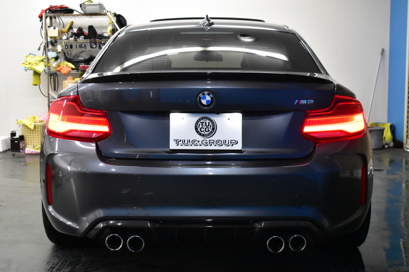 BMW Mシリーズ M2 ｸｰﾍﾟ MDCT 7速DCT LCI後期 ｾﾚｸﾄ&MﾄﾞﾗｲﾊﾞｰｽﾞP ｻﾝR 最高速270㎞/h Mﾊﾟﾌｫｽﾃｱﾘﾝｸﾞ ﾍｷｻｺﾞﾅﾙLEDﾍｯﾄﾞﾗｲﾄ&ﾃｰﾙ ﾋｰﾀｰ付黒革 harman/kardon ﾀｯﾁﾊﾟﾈﾙHDDﾅﾋﾞBｶﾒﾗ 19AW 車線逸脱&歩行者警告 衝突軽減ﾌﾞﾚｰｷ ｶｰﾎﾞﾝｲﾝﾃﾘｱ  2年保証