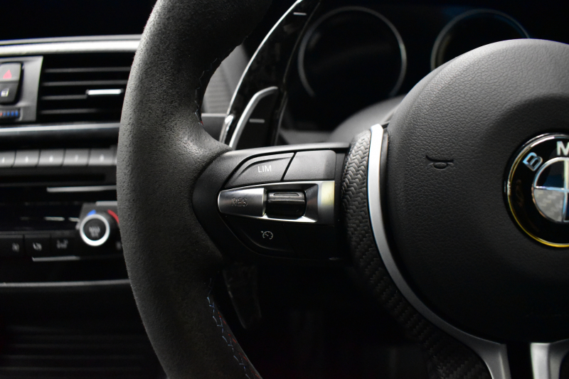 BMW Mシリーズ M2 ｸｰﾍﾟ MDCT 7速DCT LCI後期 ｾﾚｸﾄ&MﾄﾞﾗｲﾊﾞｰｽﾞP ｻﾝR 最高速270㎞/h Mﾊﾟﾌｫｽﾃｱﾘﾝｸﾞ ﾍｷｻｺﾞﾅﾙLEDﾍｯﾄﾞﾗｲﾄ&ﾃｰﾙ ﾋｰﾀｰ付黒革 harman/kardon ﾀｯﾁﾊﾟﾈﾙHDDﾅﾋﾞBｶﾒﾗ 19AW 車線逸脱&歩行者警告 衝突軽減ﾌﾞﾚｰｷ ｶｰﾎﾞﾝｲﾝﾃﾘｱ  2年保証