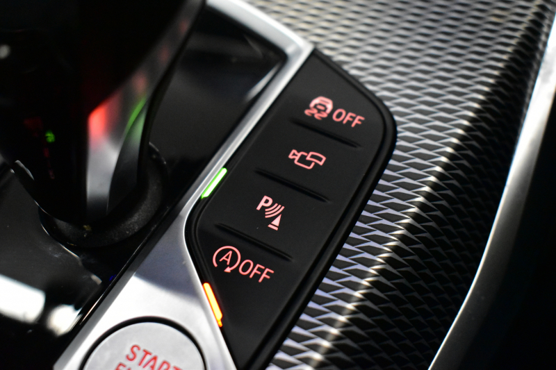 BMW 3シリーズ M340i Xﾄﾞﾗｲﾌﾞ ｲﾉﾍﾞｰｼｮﾝP ﾋｰﾀｰ付黒革Mｽﾎﾟｰﾂｼｰﾄ ACC HUD ﾚｰｻﾞｰLEDﾗｲﾄ 社外LEDﾃｰﾙﾃｲﾄ 可変Mｻｽ 19AW Mｽﾎﾟｰﾂﾌﾞﾚｰｷ ｼﾞｪｽﾁｬｰC付ﾀｯﾁﾊﾟﾈﾙﾅﾋﾞ全周囲ｶﾒﾗ ﾊｰﾏﾝｶｰﾄﾞﾝ 側面衝突&車線変更&逸脱警告 電動ﾄﾗﾝｸ 2年保証