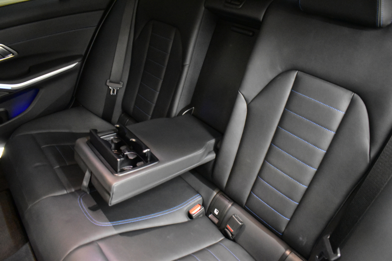 BMW 3シリーズ M340i Xﾄﾞﾗｲﾌﾞ ｲﾉﾍﾞｰｼｮﾝP ﾋｰﾀｰ付黒革Mｽﾎﾟｰﾂｼｰﾄ ACC HUD ﾚｰｻﾞｰLEDﾗｲﾄ 社外LEDﾃｰﾙﾃｲﾄ 可変Mｻｽ 19AW Mｽﾎﾟｰﾂﾌﾞﾚｰｷ ｼﾞｪｽﾁｬｰC付ﾀｯﾁﾊﾟﾈﾙﾅﾋﾞ全周囲ｶﾒﾗ ﾊｰﾏﾝｶｰﾄﾞﾝ 側面衝突&車線変更&逸脱警告 電動ﾄﾗﾝｸ 2年保証