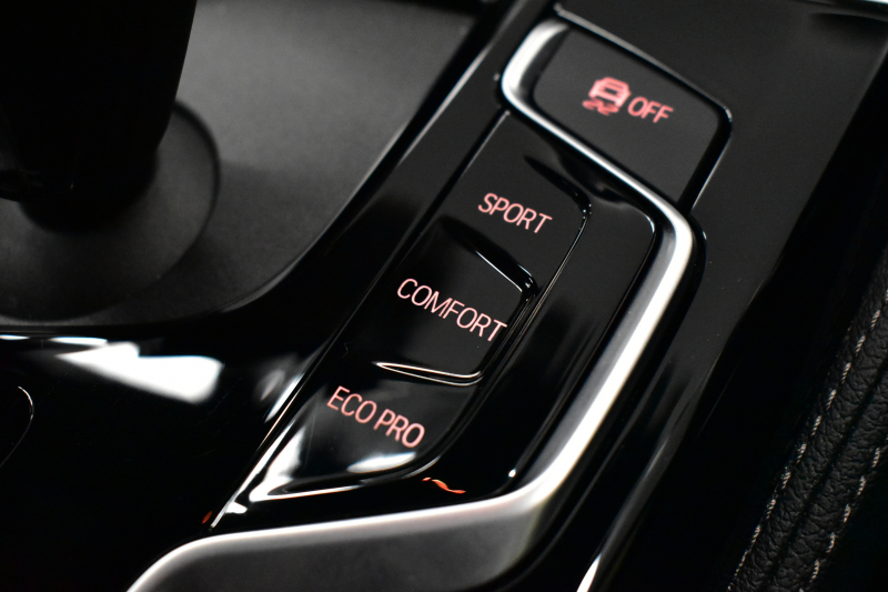 BMW 5シリーズ 530i Mｽﾎﾟｰﾂ 高出力ﾓﾃﾞﾙ ﾊｲﾗｲﾝP 型式変更後ﾓﾃﾞﾙ「ABA-JR20」 全席ﾋｰﾀｰ付黒革 全面液晶ﾒｰﾀｰ LEDﾍｯﾄﾞﾗｲﾄ 追従ACC HUD 車線変更&逸脱警告 衝突軽減B ﾀｯﾁﾊﾟﾈﾙ対応iﾄﾞﾗｲﾌﾞHDDﾅﾋﾞﾌﾙｾｸﾞ 全周囲ｶﾒﾗ3Dﾋﾞｭｰ Bｶﾒﾗ 電動ﾄﾗﾝｸ 19AW 2年保証