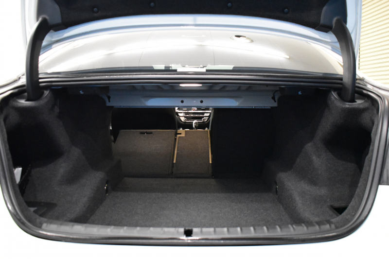 BMW 5シリーズ 530i Mｽﾎﾟｰﾂ 高出力ﾓﾃﾞﾙ ﾊｲﾗｲﾝP 型式変更後ﾓﾃﾞﾙ「ABA-JR20」 全席ﾋｰﾀｰ付黒革 全面液晶ﾒｰﾀｰ LEDﾍｯﾄﾞﾗｲﾄ 追従ACC HUD 車線変更&逸脱警告 衝突軽減B ﾀｯﾁﾊﾟﾈﾙ対応iﾄﾞﾗｲﾌﾞHDDﾅﾋﾞﾌﾙｾｸﾞ 全周囲ｶﾒﾗ3Dﾋﾞｭｰ Bｶﾒﾗ 電動ﾄﾗﾝｸ 19AW 2年保証