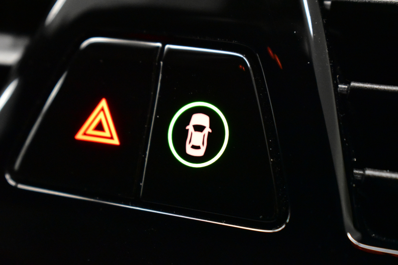 BMW 5シリーズ 530i Mｽﾎﾟｰﾂ 高出力ﾓﾃﾞﾙ ﾊｲﾗｲﾝP 型式変更後ﾓﾃﾞﾙ「ABA-JR20」 全席ﾋｰﾀｰ付黒革 全面液晶ﾒｰﾀｰ LEDﾍｯﾄﾞﾗｲﾄ 追従ACC HUD 車線変更&逸脱警告 衝突軽減B ﾀｯﾁﾊﾟﾈﾙ対応iﾄﾞﾗｲﾌﾞHDDﾅﾋﾞﾌﾙｾｸﾞ 全周囲ｶﾒﾗ3Dﾋﾞｭｰ Bｶﾒﾗ 電動ﾄﾗﾝｸ 19AW 2年保証