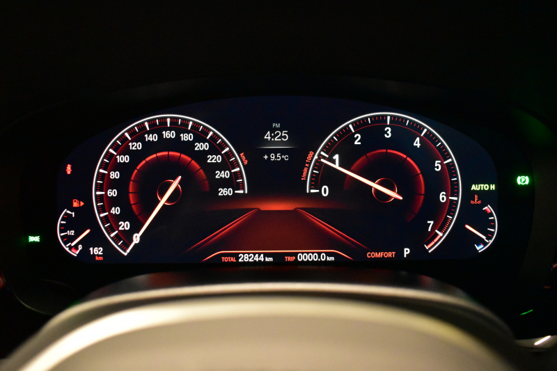 BMW 5シリーズ 530i Mｽﾎﾟｰﾂ 高出力ﾓﾃﾞﾙ ﾊｲﾗｲﾝP 型式変更後ﾓﾃﾞﾙ「ABA-JR20」 全席ﾋｰﾀｰ付黒革 全面液晶ﾒｰﾀｰ LEDﾍｯﾄﾞﾗｲﾄ 追従ACC HUD 車線変更&逸脱警告 衝突軽減B ﾀｯﾁﾊﾟﾈﾙ対応iﾄﾞﾗｲﾌﾞHDDﾅﾋﾞﾌﾙｾｸﾞ 全周囲ｶﾒﾗ3Dﾋﾞｭｰ Bｶﾒﾗ 電動ﾄﾗﾝｸ 19AW 2年保証