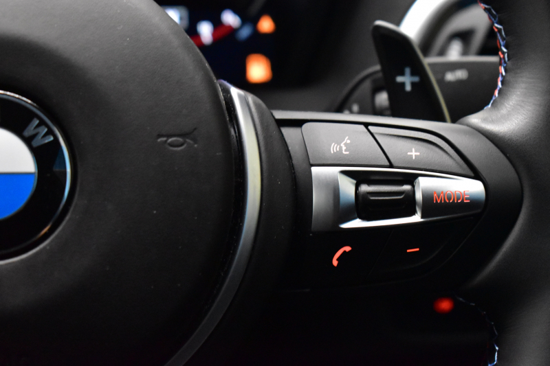 BMW Mシリーズ M2 ｺﾝﾍﾟﾃｨｼｮﾝ MDCT 7速DCT 型式変更後｢2U7230｣ 1ｵｰﾅｰ ﾊｰﾏﾝｶｰﾄﾞﾝ 専用410馬力ｴﾝｼﾞﾝ LEDﾍｯﾄﾞﾗｲﾄ&ﾃｰﾙ ﾋｰﾀｰ付黒革 ﾀｯﾁﾊﾟﾈﾙHDDﾅﾋﾞBｶﾒﾗ 19AW 衝突軽減B 車線逸脱＆歩行者警告 Mｼｰﾄﾍﾞﾙﾄ 2年保証