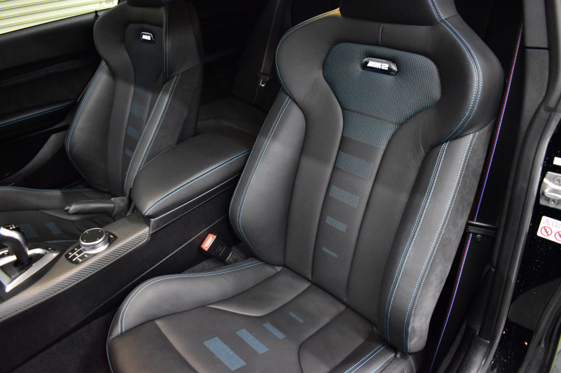 BMW Mシリーズ M2 ｺﾝﾍﾟﾃｨｼｮﾝ MDCT 7速DCT 型式変更後｢2U7230｣ 1ｵｰﾅｰ ﾊｰﾏﾝｶｰﾄﾞﾝ 専用410馬力ｴﾝｼﾞﾝ LEDﾍｯﾄﾞﾗｲﾄ&ﾃｰﾙ ﾋｰﾀｰ付黒革 ﾀｯﾁﾊﾟﾈﾙHDDﾅﾋﾞBｶﾒﾗ 19AW 衝突軽減B 車線逸脱＆歩行者警告 Mｼｰﾄﾍﾞﾙﾄ 2年保証