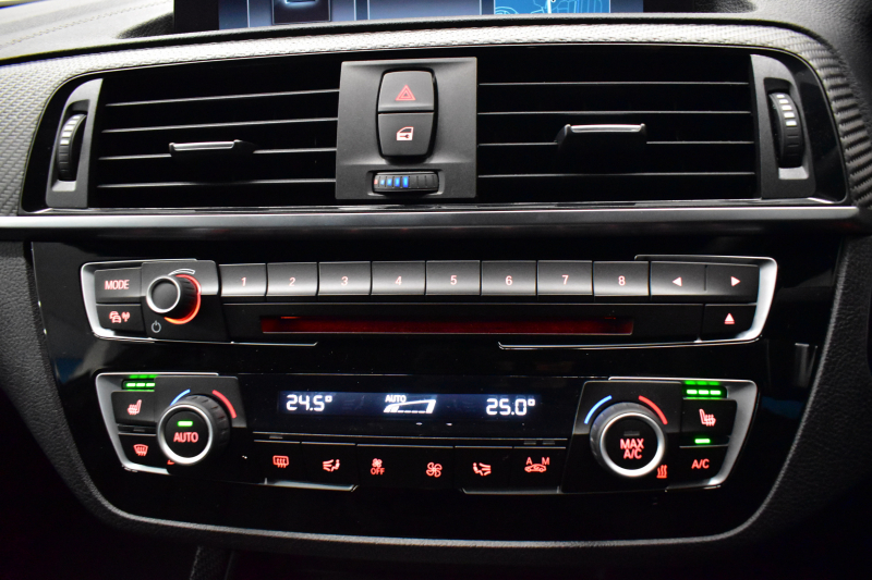 BMW Mシリーズ M2 ｺﾝﾍﾟﾃｨｼｮﾝ MDCT 7速DCT 型式変更後｢2U7230｣ 1ｵｰﾅｰ ﾊｰﾏﾝｶｰﾄﾞﾝ 専用410馬力ｴﾝｼﾞﾝ LEDﾍｯﾄﾞﾗｲﾄ&ﾃｰﾙ ﾋｰﾀｰ付黒革 ﾀｯﾁﾊﾟﾈﾙHDDﾅﾋﾞBｶﾒﾗ 19AW 衝突軽減B 車線逸脱＆歩行者警告 Mｼｰﾄﾍﾞﾙﾄ 2年保証