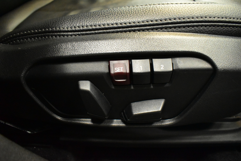 BMW X1 Xdrive18d Xﾗｲﾝ LCI後期 ﾌｪｲｽﾘﾌﾄ後 令和7年5月迄新車保証 4WD ｱﾄﾞﾊﾞﾝｽﾄﾞｱｸﾃｨﾌﾞｾｰﾌﾃｨ&ﾊｲﾗｲﾝ&ｺﾝﾌｫｰﾄP 追従ACC ﾋｰﾀｰ付電動黒革 LEDﾍｯﾄﾞﾗｲﾄ 18AW 車線逸脱&歩行者警告 衝突軽減B ﾀｯﾁﾊﾟﾈﾙﾅﾋﾞ Bｶﾒﾗ 前後PDC 駐車ｱｼｽﾄ 電動Rｹﾞｰﾄ ｽﾏｰﾄｷｰ  2年保証